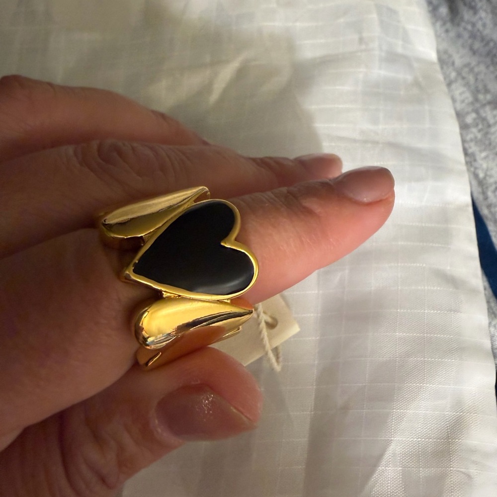 Chic Gold and Black Heart Ring